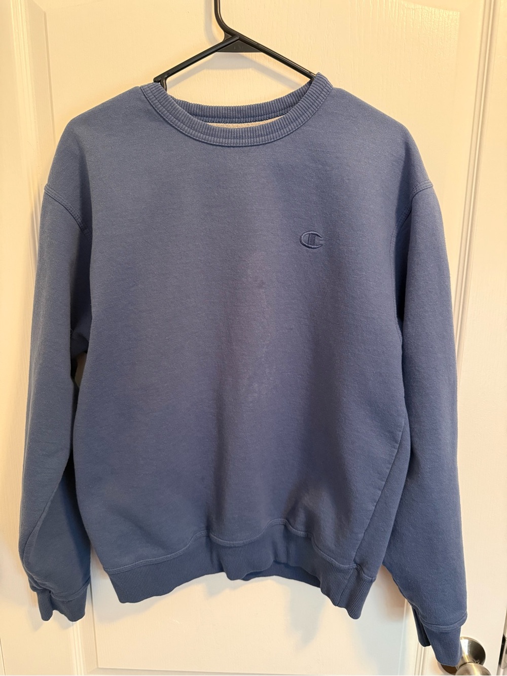 Champion Men's Crewneck Sweatshirt in Dusty Blue - Size Medium